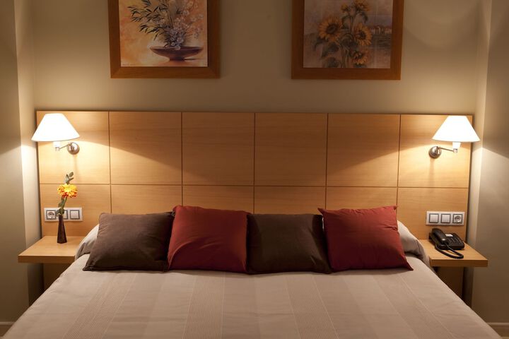 Room 15 of 132