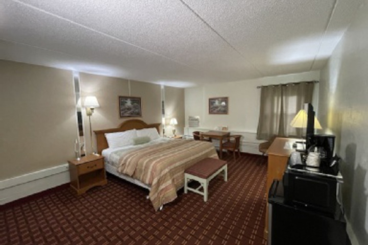 Room 83 of 228