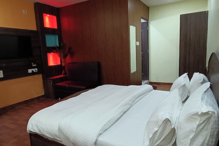 Room 21 of 49