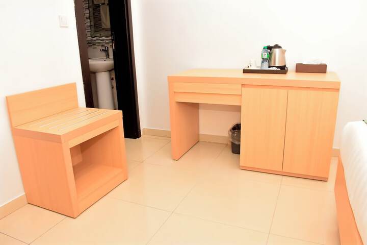 Room 48 of 74