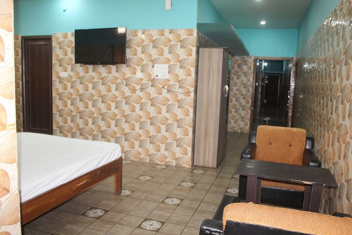 Room 15 of 26