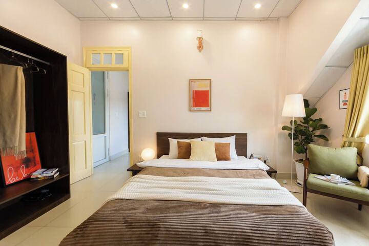 Room 53 of 101