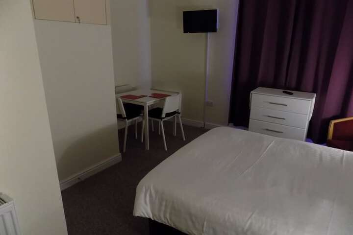 Room 8 of 24