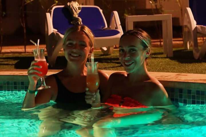 Pool 51 of 103