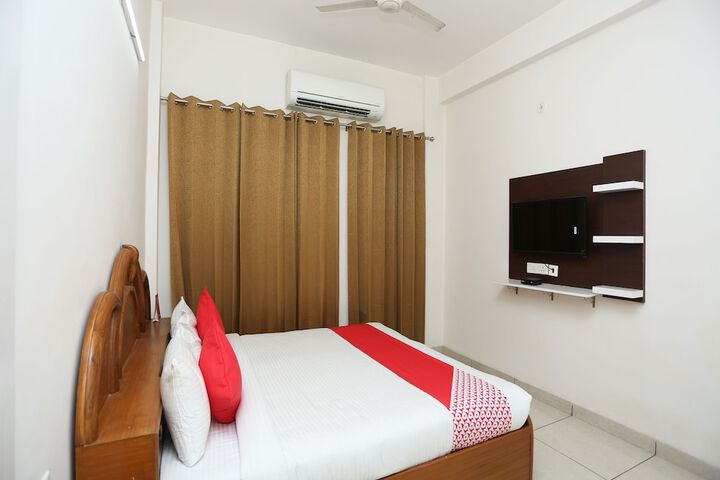 Room 27 of 29