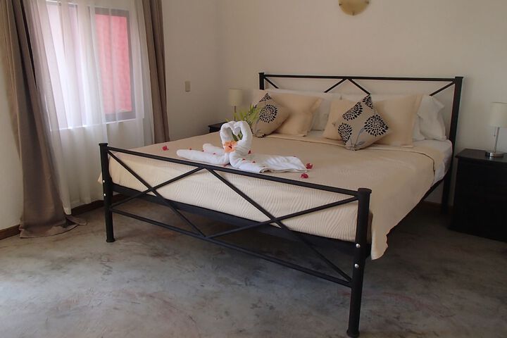 Room 4 of 67
