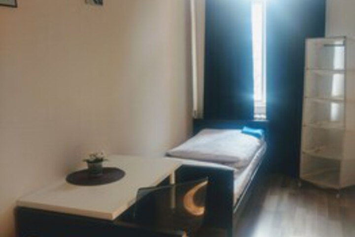 Room 57 of 84
