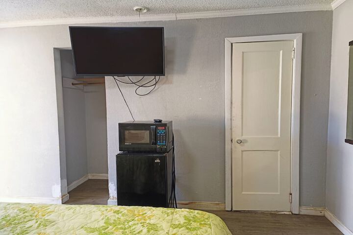 Room 3 of 29