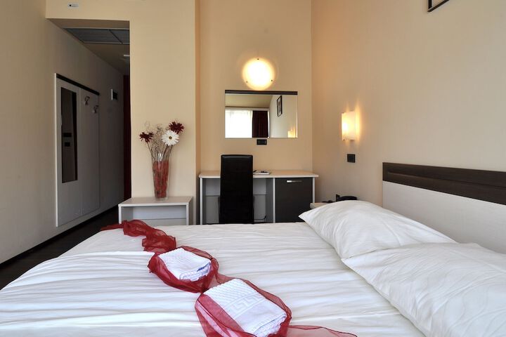 Room 16 of 55
