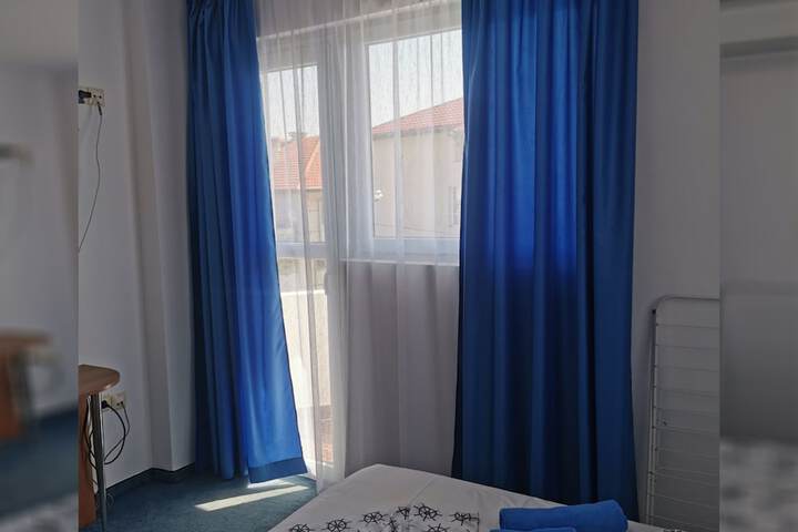 Room 8 of 15