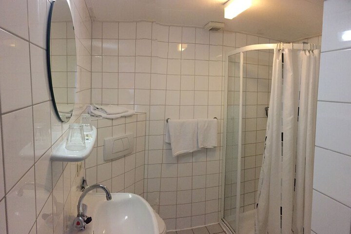 Room 20 of 31