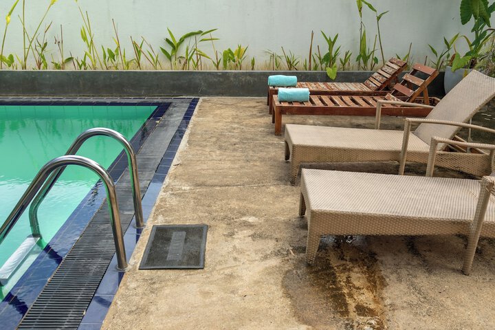 Pool 23 of 38