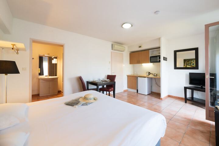 Room 20 of 85