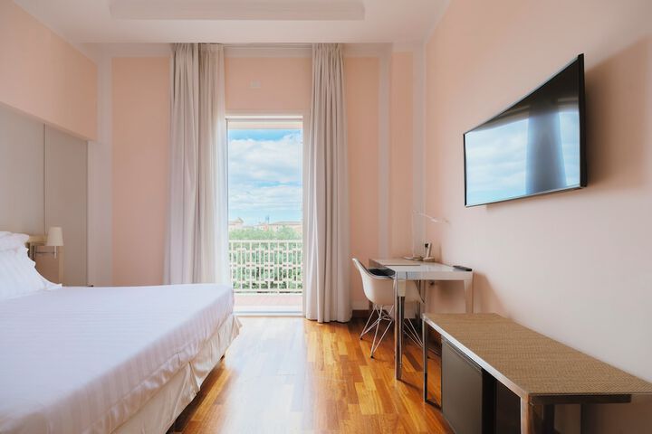 Room 15 of 74