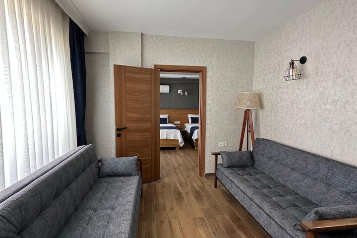Room 17 of 31