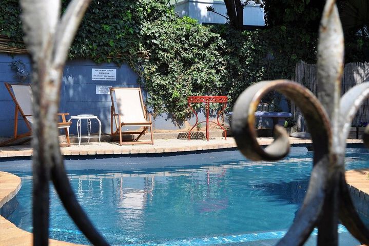 Pool 90 of 100