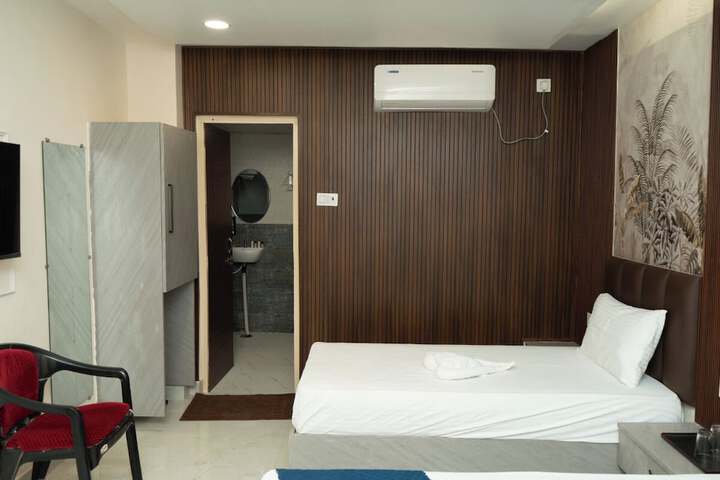 Room 32 of 88