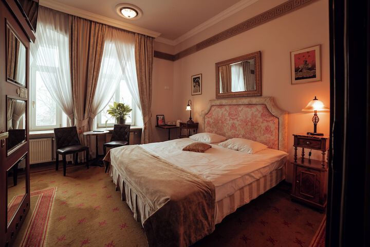 Room 7 of 52