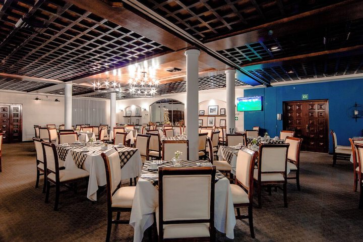 Dining 110 of 179