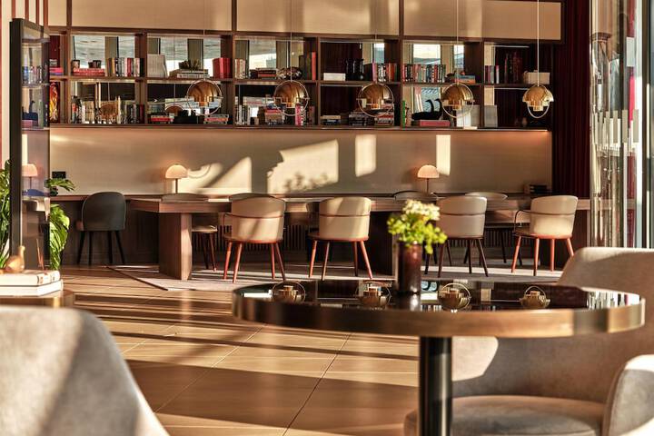 Guest Lobby