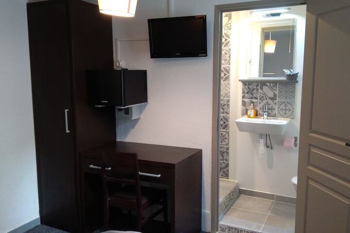 Room 13 of 67
