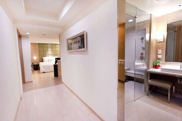 Room 14 of 59