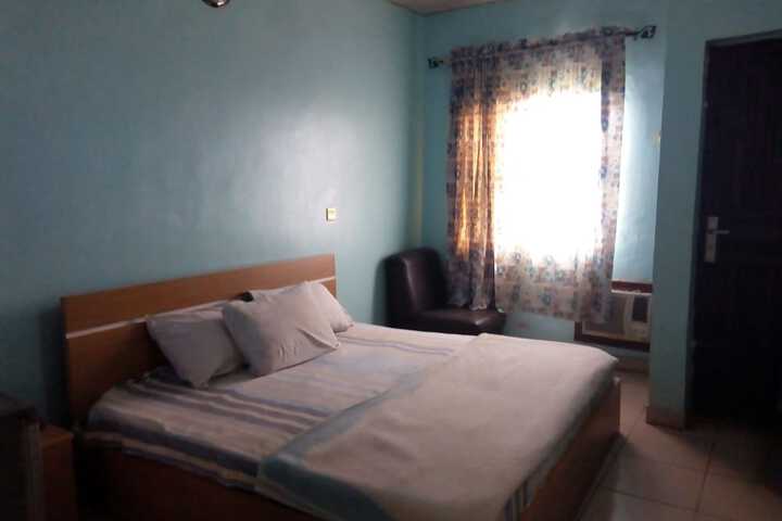Room 3 of 17