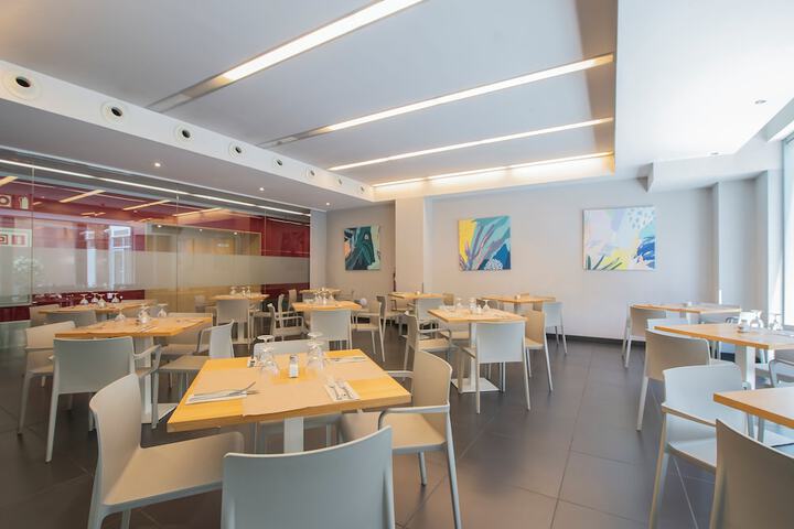 Food court