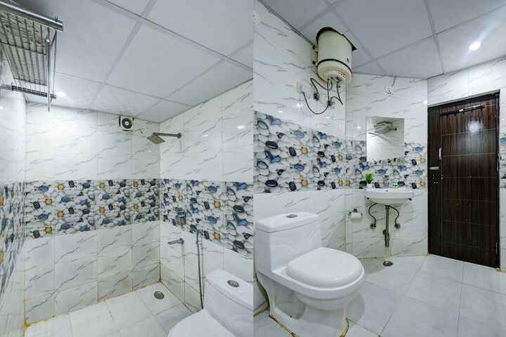 Room 15 of 21