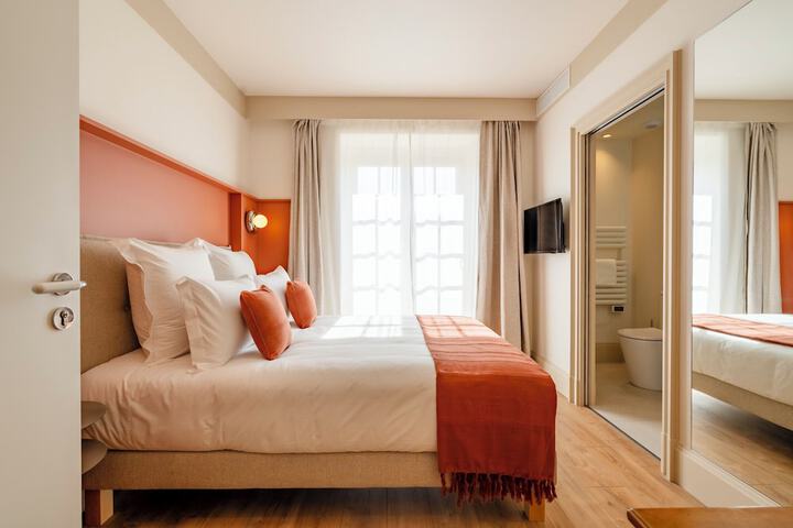 Room 45 of 79