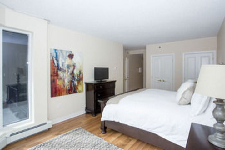 Room 7 of 27