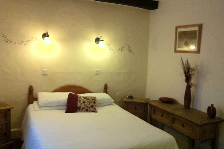 Room 4 of 10
