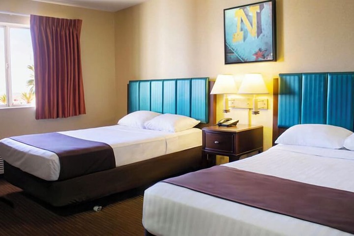 Standard Room, King or Two Doubles (5 of 8)