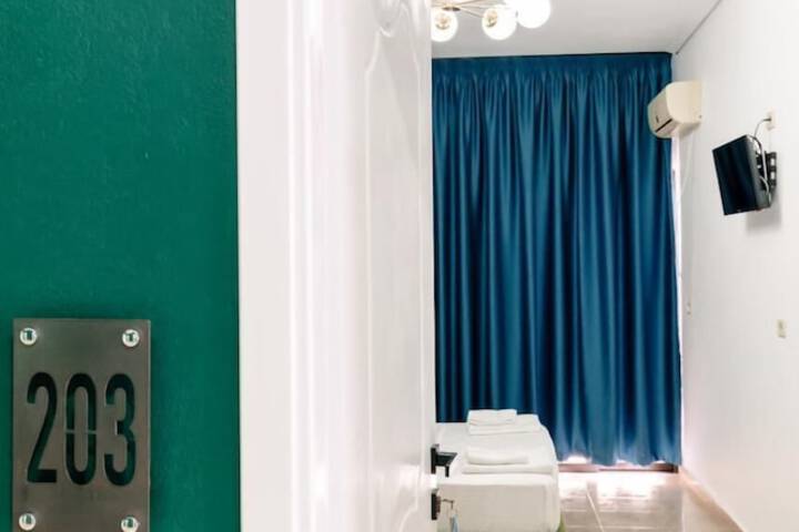 Room 35 of 65