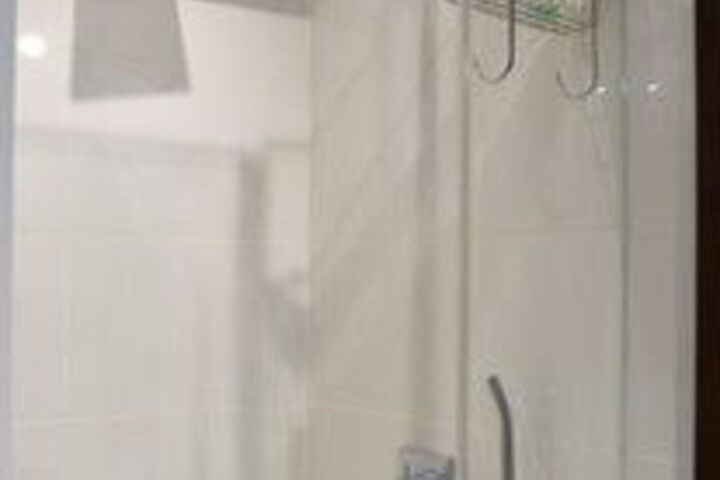 Room 4 of 11