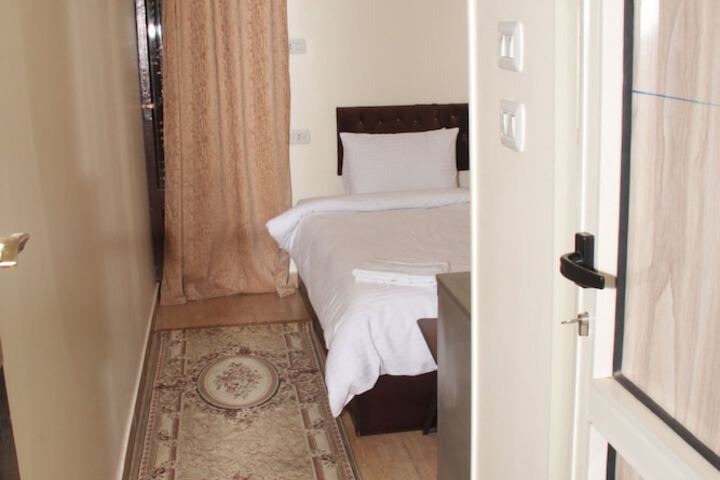 Room 38 of 80