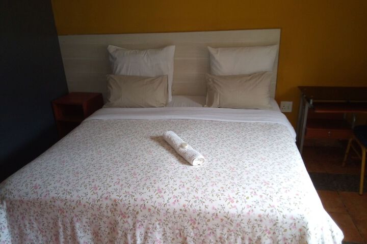 Room 7 of 33