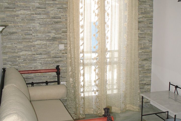 Room 30 of 68