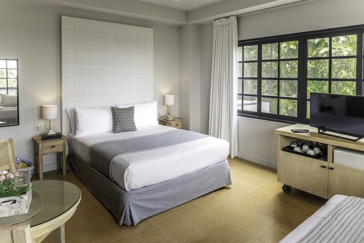 Room 6 of 22