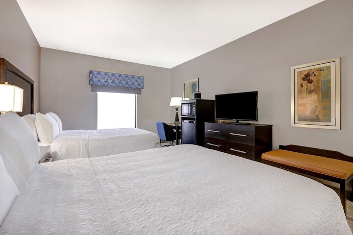 2 Queen Beds Accessible (8 of 11)