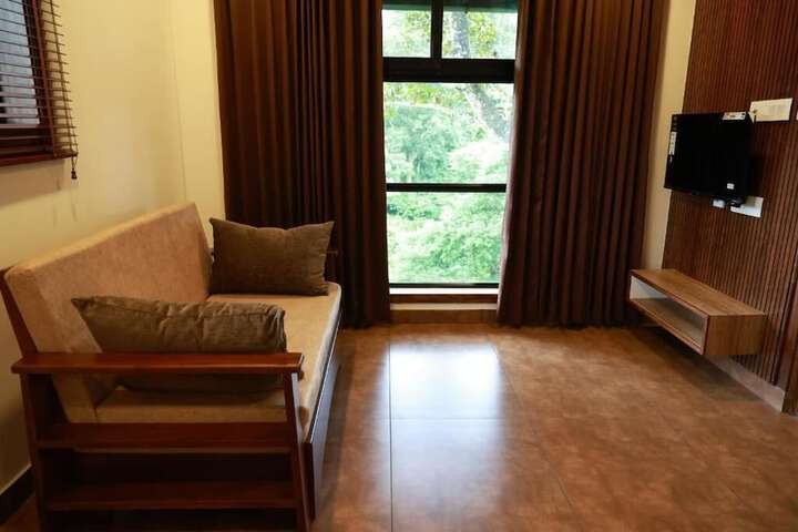 Room 9 of 21