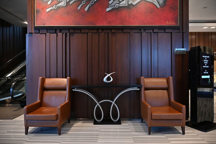 Entrance & Lobby