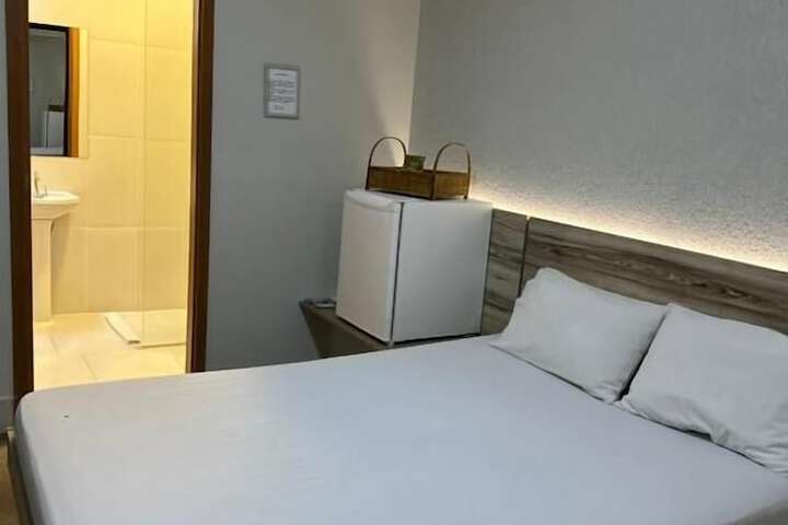 Room 2 of 9