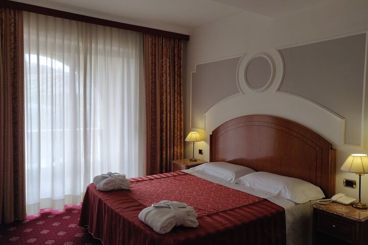 Room 5 of 67