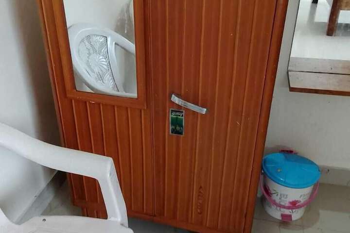 Room 16 of 28