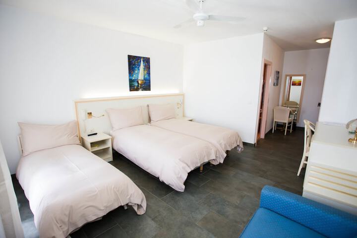 Room 16 of 63