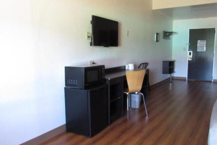 Room 27 of 28