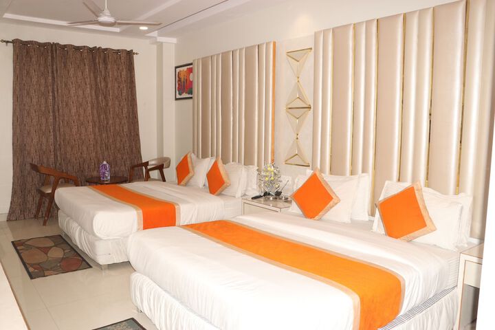 Room 7 of 38