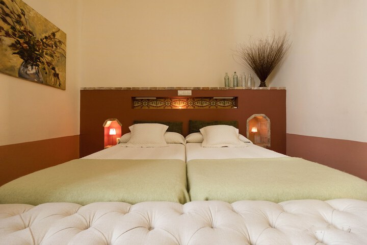Room 33 of 123