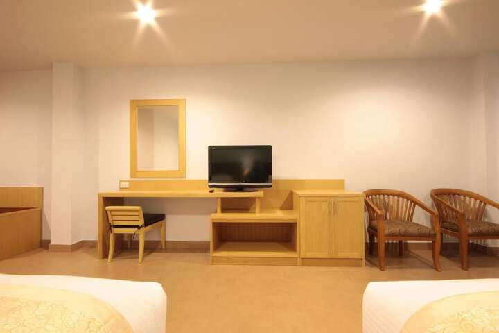 Room 11 of 31